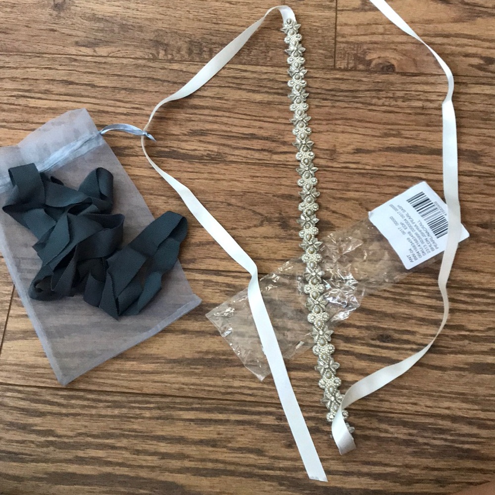 Sash for spicing up a prom or bridesmaids dress